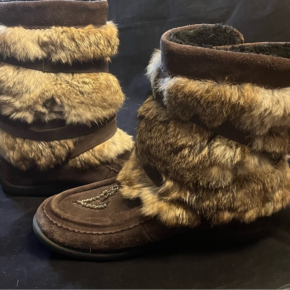 Mukluks Brown Suede with Rabbit Fur Boots - 6 - Picture 5 of 7